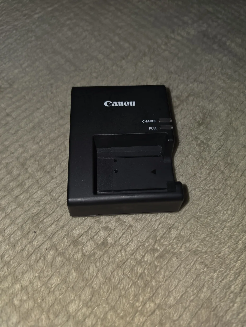 Canon EOS Rebel T7 Black Bundle